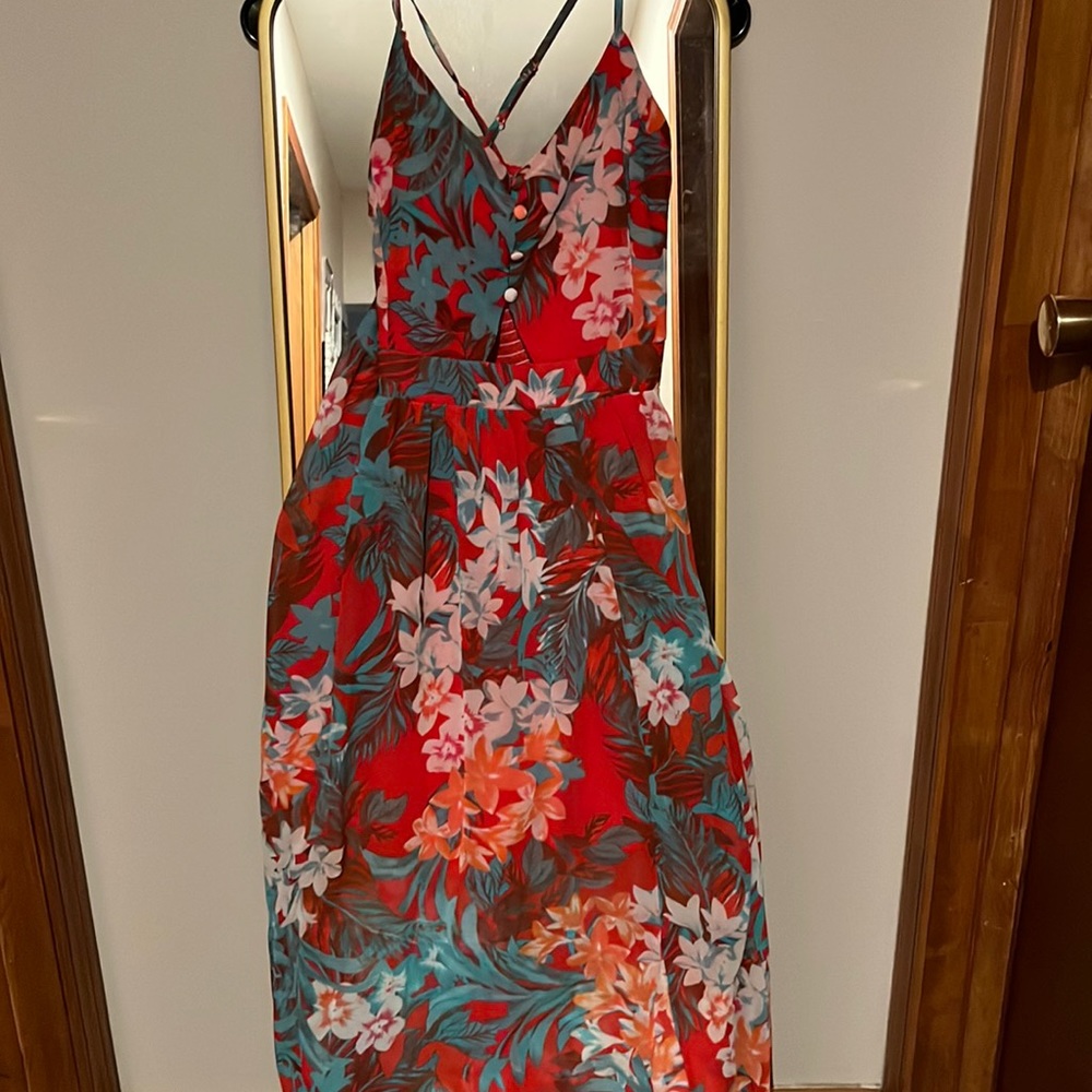 Juniors floral maxi dress size medium. Candies from Kohls.